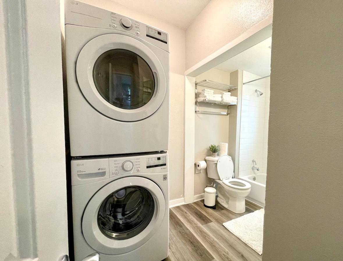 Two-Bedroom Apartment,1351563182:JPEG