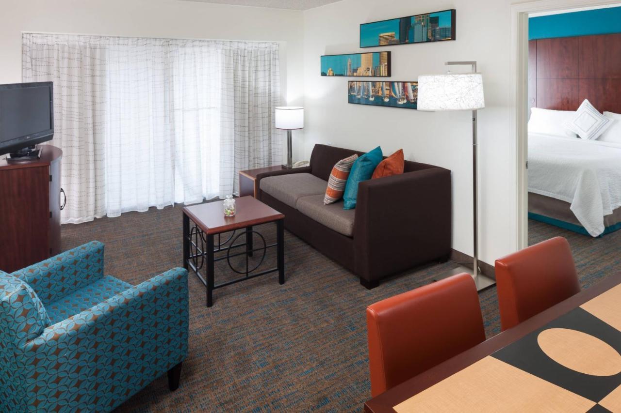 Two-Bedroom Suite Balcony,1371384662:JPEG