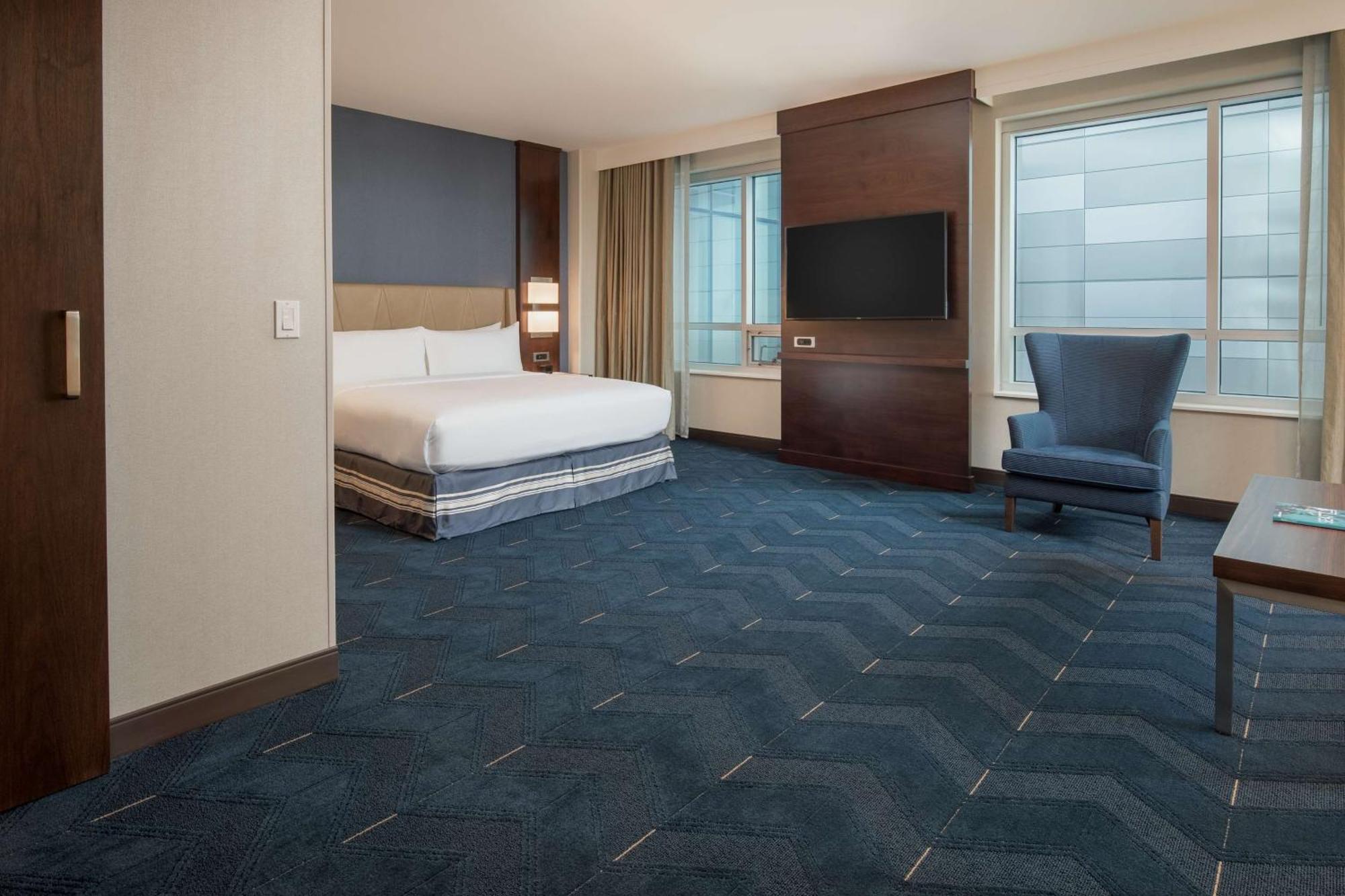 Studio Suite with One King Bed and Sofa Bed - Mobility Accessible