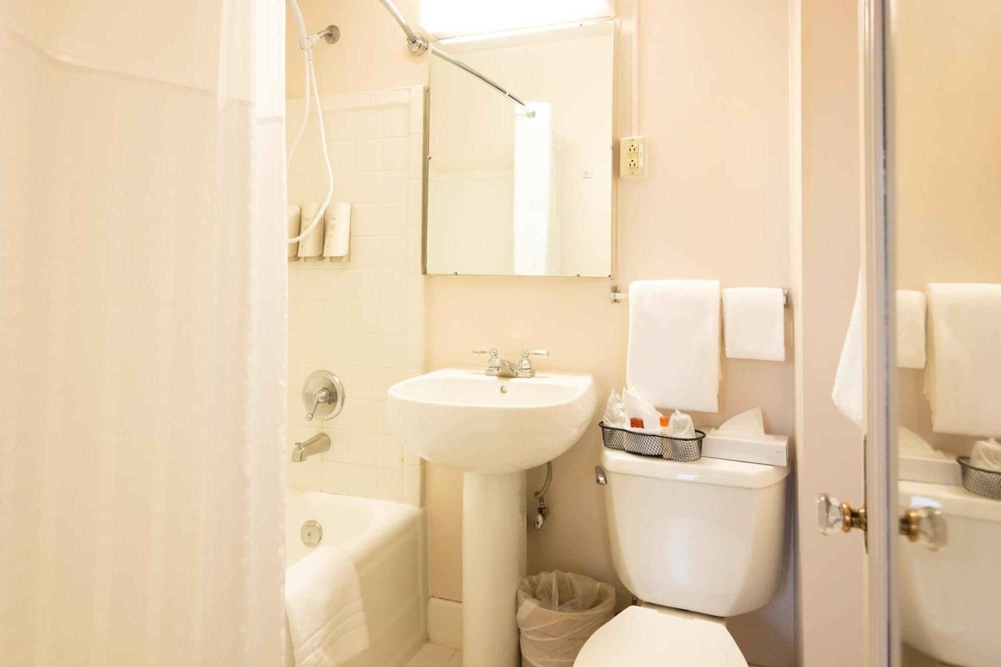 Junior Suite with King Bed,1695744322:JPEG