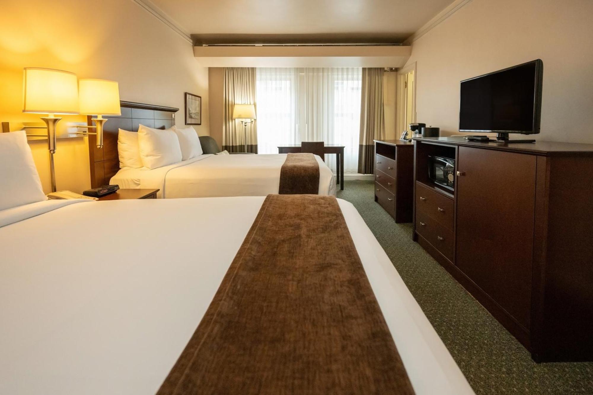 Deluxe Room with Two Double Beds,1730018569:JPEG