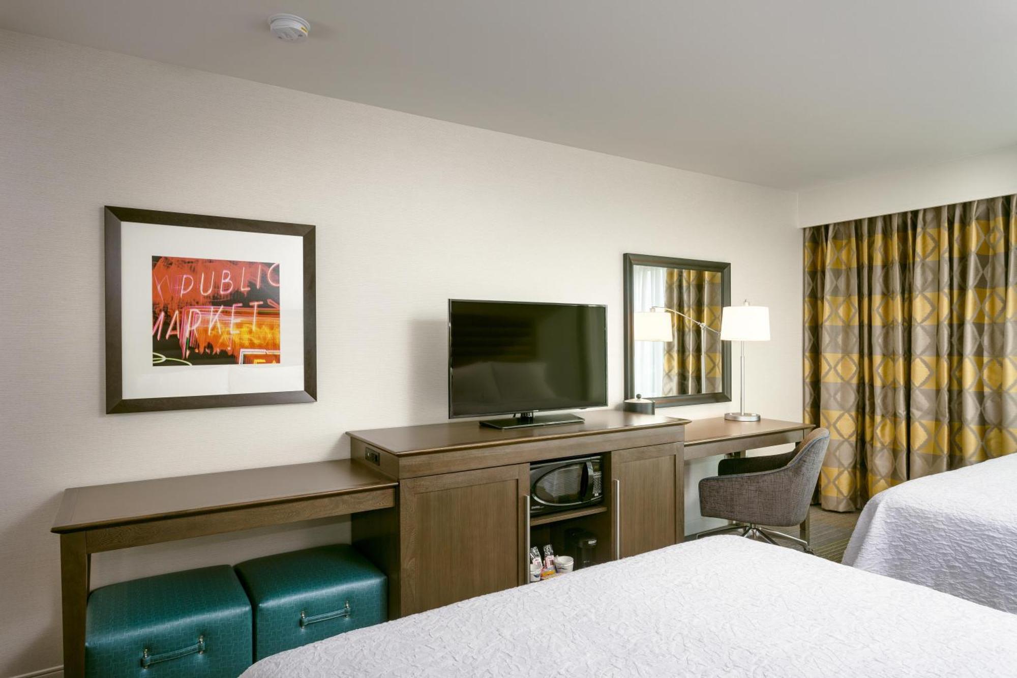 Queen Room with Two Queen Beds - Non-Smoking,1758425687:JPEG