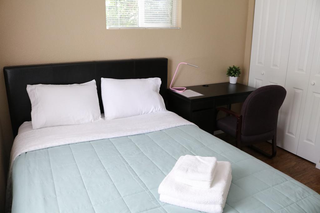 Standard Double Room with Shared Bathroom,320337381:JPEG