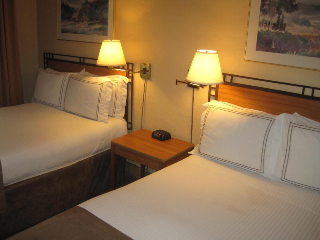 Double Room with Two Double Beds - Non-Smoking