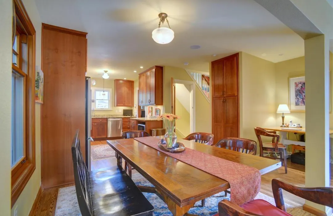 Lovely Laurelhurst-1