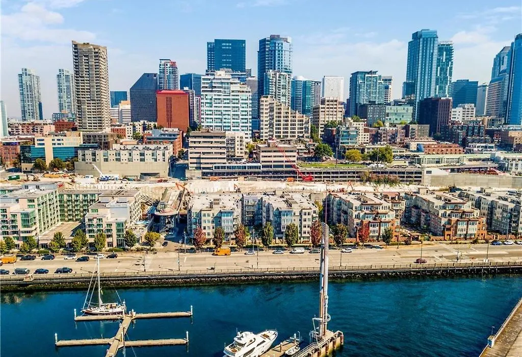 New Downtown 5Beds,2Baths Waterfront Next To Pike'S Market-1