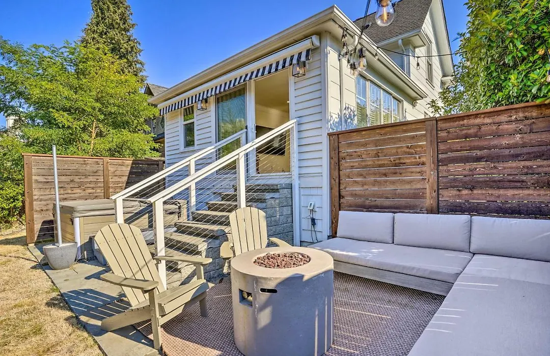 Chic Seattle Home With Hot Tub, Close To Dtwn!-1