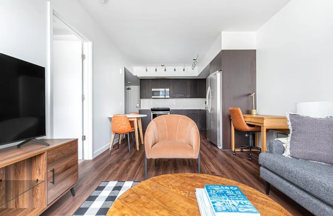 Belltown 1Br W Gym Wd Roof Lounge Nr Slu Sea-90-1
