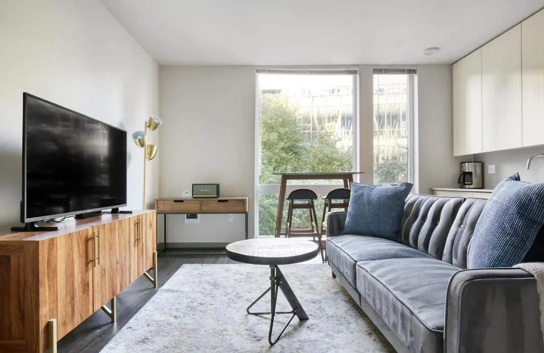 S Lake Union 1Br W Gym Wd Space Needle View Sea-174-1