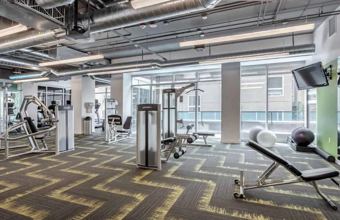Belltown 1Br W Gym Pool Wd Nr Light Rail Sea-418-1