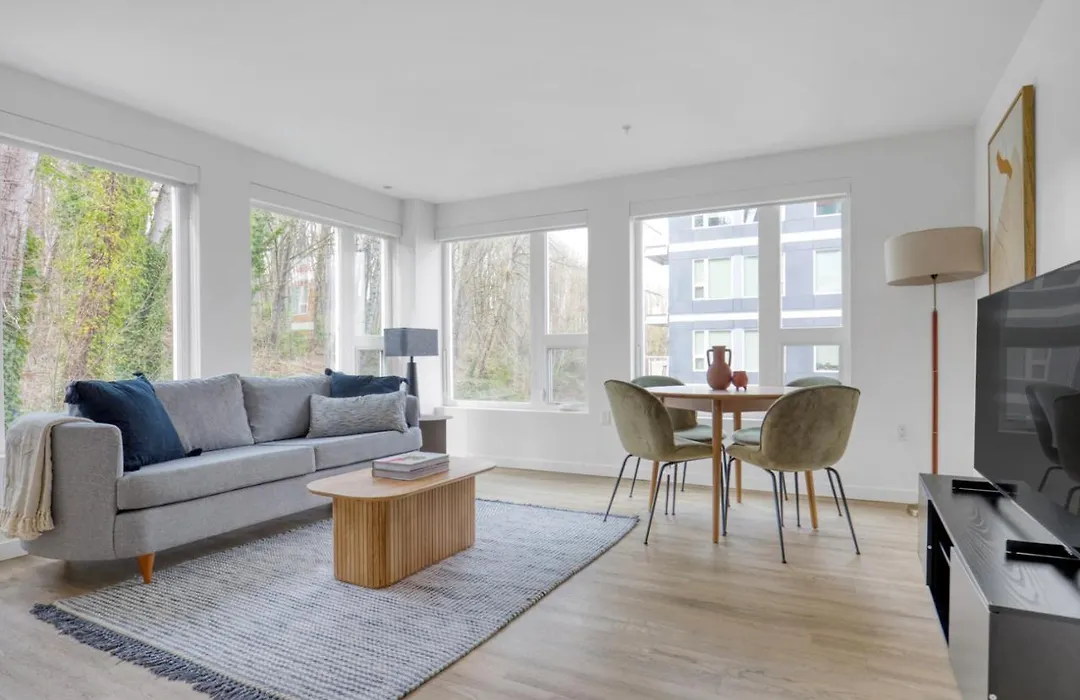 Mt Baker 2Br W Gym Rooftop Wd Nr Light Rail Sea-307-1