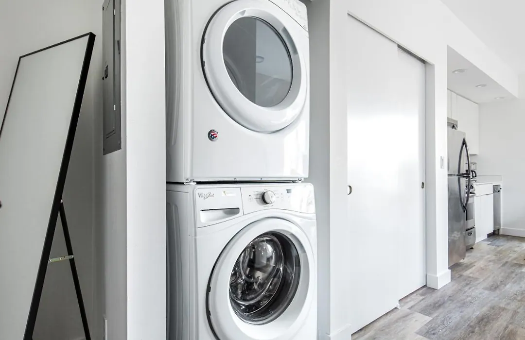 Capitol Hill Studio W Rooftop Pet Area Nr Bars Sea-100-1