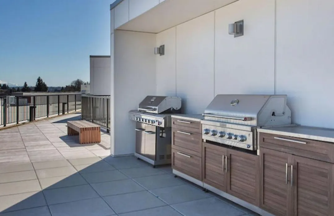 Columbia City Studio W Wd Gym Nr Light Rail Sea-345-1