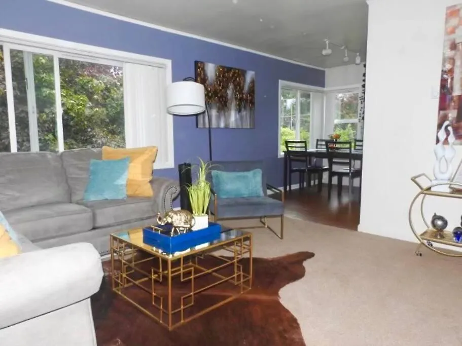 'The Golden Serene' Unique Fully Furnished Apartment Free Wifi / Parking-1