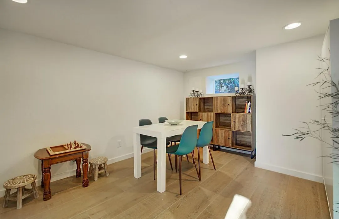 3 Bedroom At Madison Valley-1