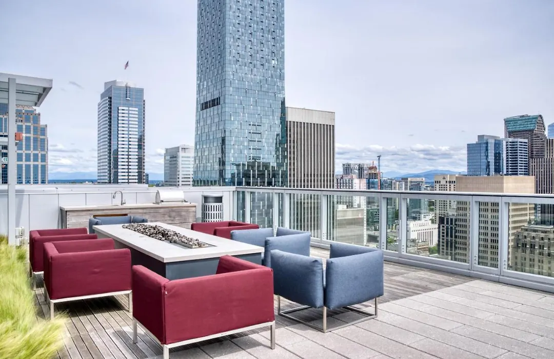 Downtown 2Br W Gym Wd Bbq Nr Dining Shops Sea-403-1