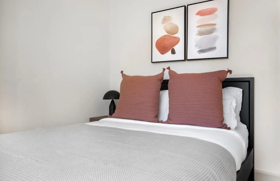 First Hill 2Br W Gym Roof Lounge Nr Seattle U Sea-462-1