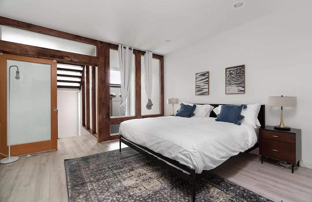 2Br Townhouse In Seattle Pets Ok-1