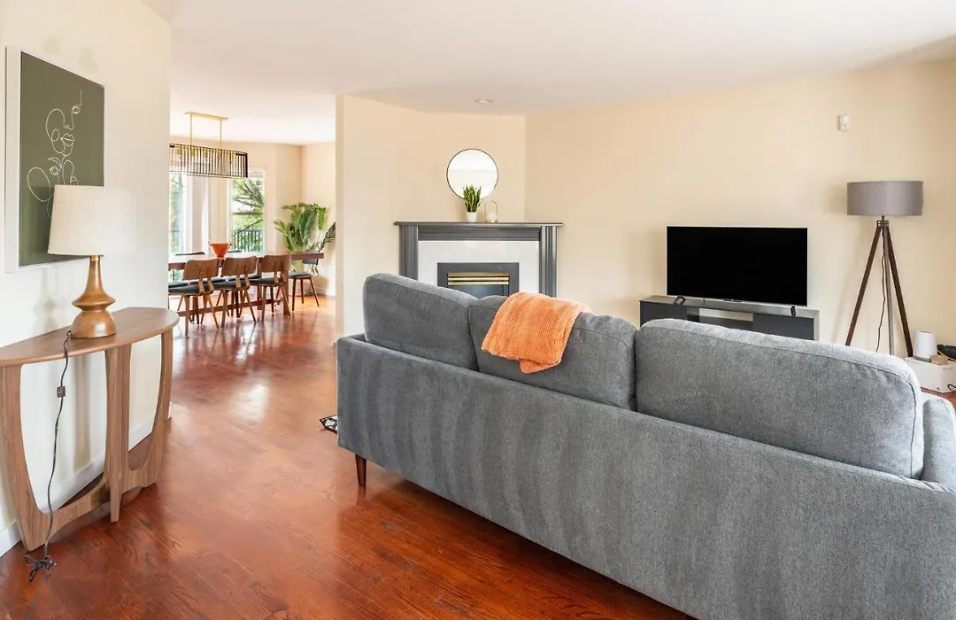 Spacious 4Br House In Seattle-1