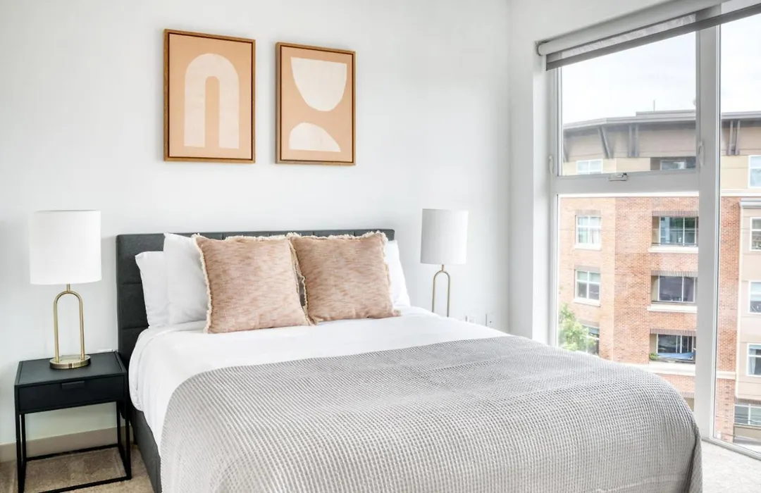 Ballard 1Br W Wd Bbq Gym Nr Waterfront Sea-393-1