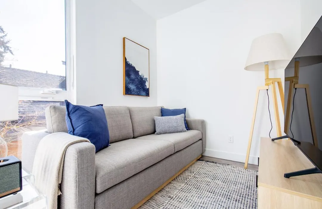 Capitol Hill Studio W Rooftop Pet Area Nr Bars Sea-95-1