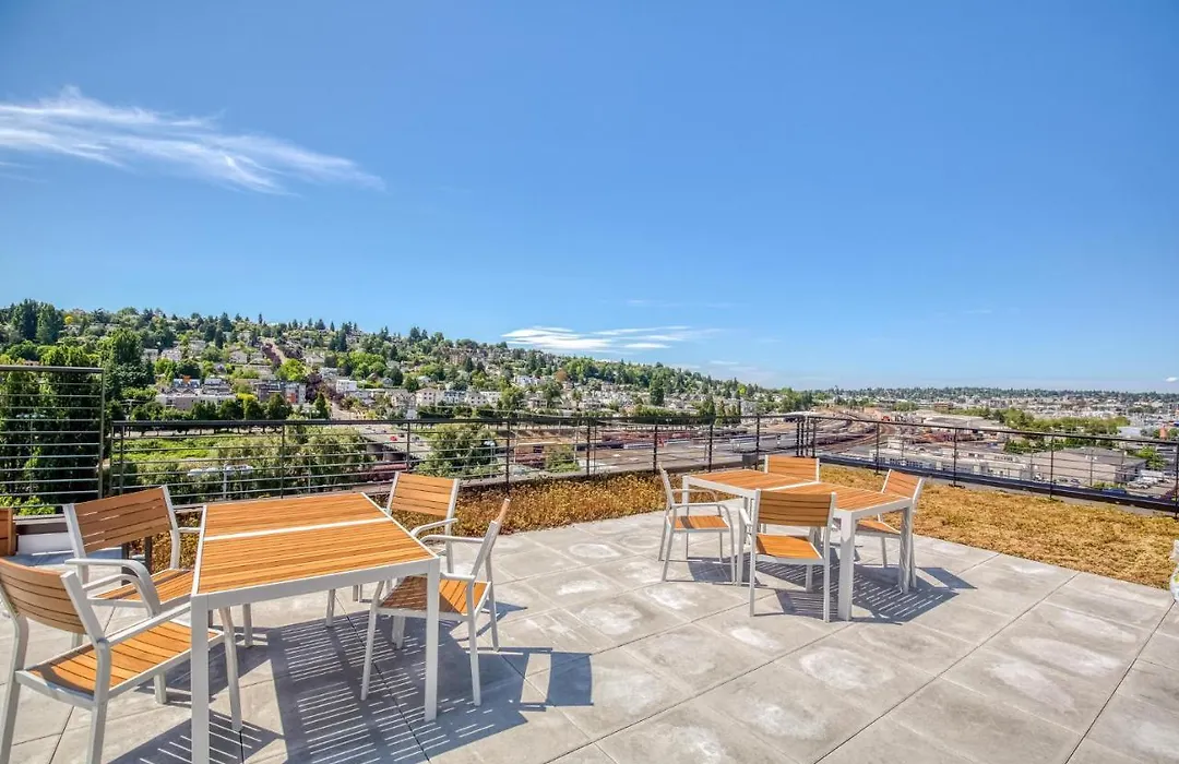 Modern Furnished Studio Interbay W Lounge-1