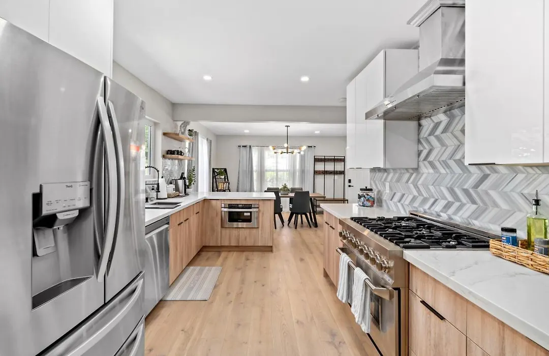 West Seattle Luxury Retreat, Air Conditioning, Private Parking-1