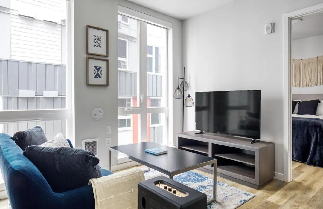 S Lake Union 1Br W Gym Wd Space Needle View Sea-163-1