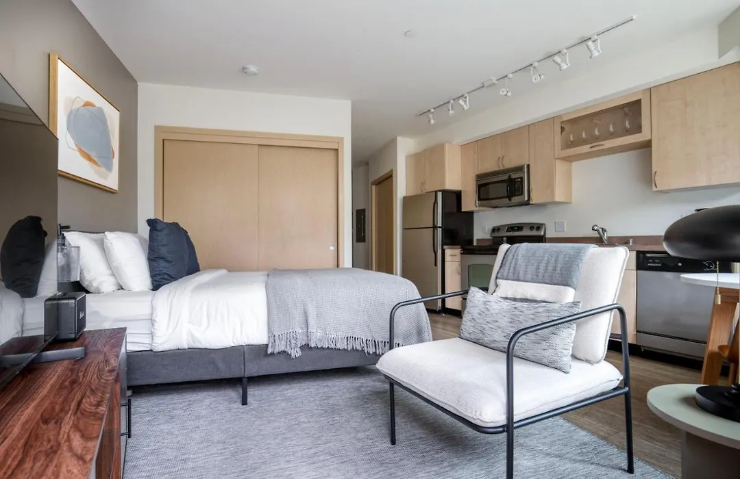 Wallingford Studio W Pets Wd Nr 99 I-5 Sea-563-1