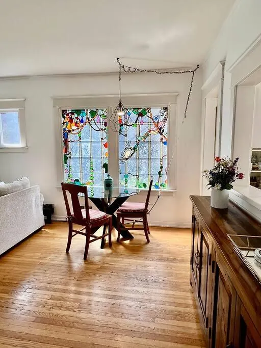 Historic Bungalow: Your Seattle Gateway-1