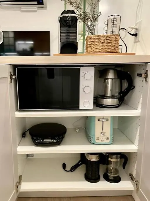 Cozy 280-Sqft Studio In North Capitol Hill-1