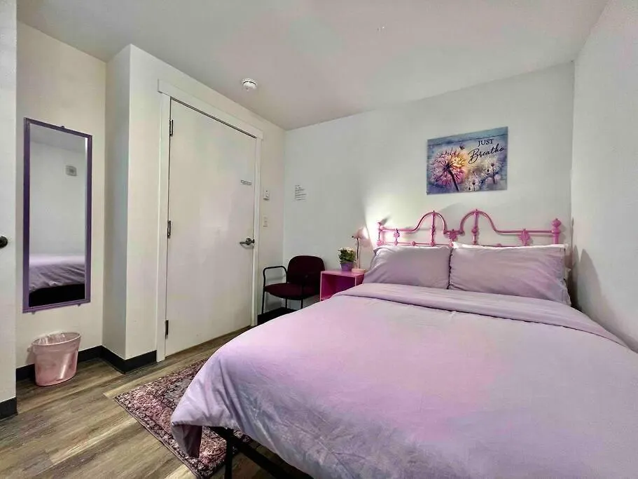 Apartment Studio With Shared Bathroom On The 1St Floor 10 Minutes Walk To University Of Wa-1