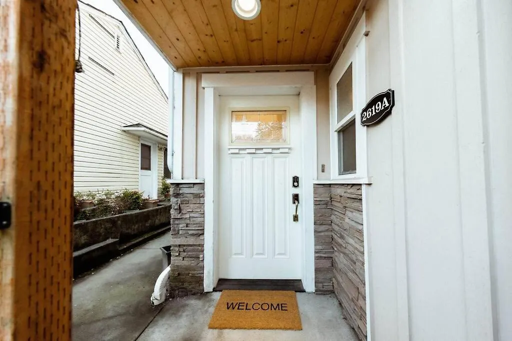 Modern 3Br In The Heart Of Ballard-1