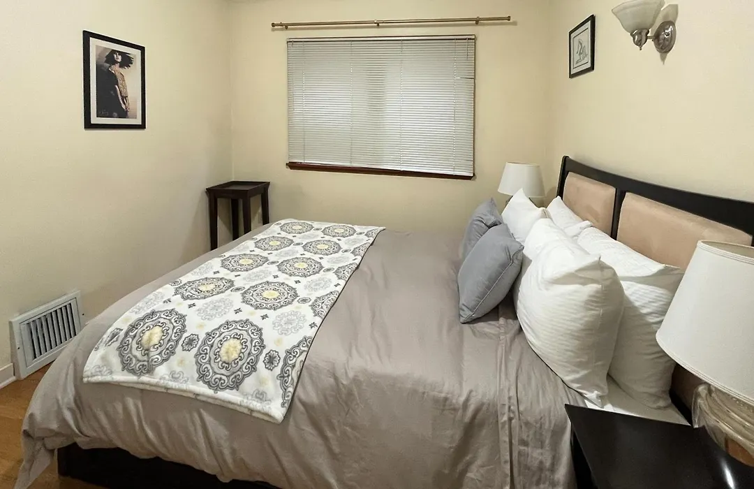 Wallingford Heights-1