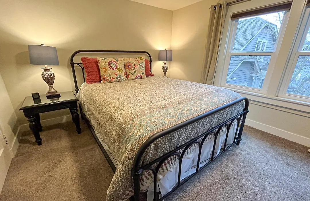 Lakefront Craftsman-1