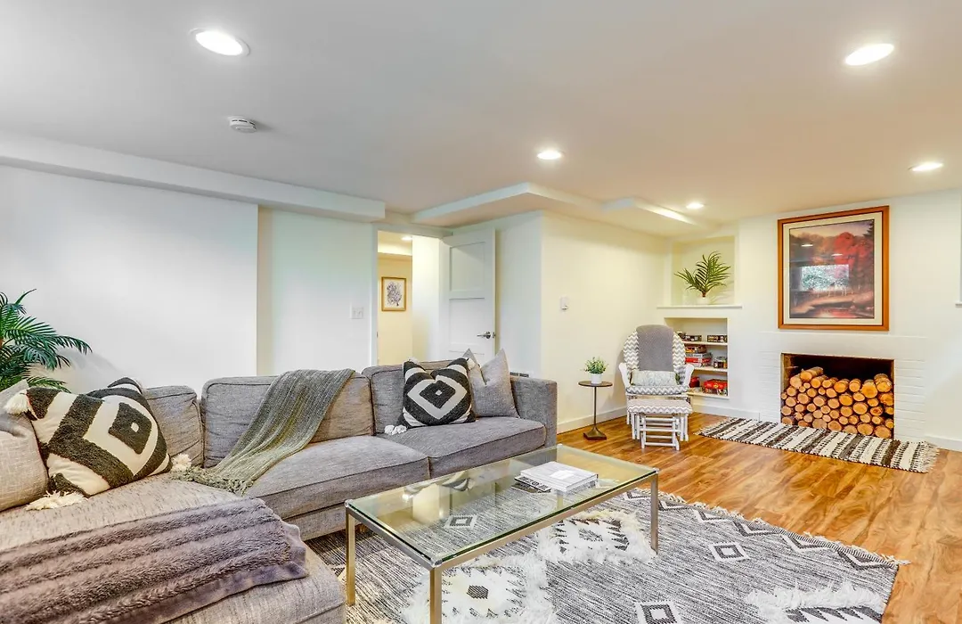 Bright And Beautiful Apt, 6 Mi To Dtwn Seattle!-1