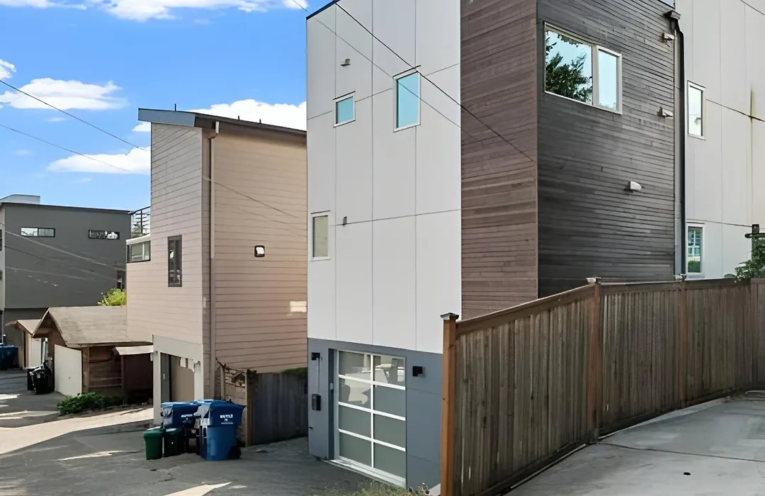 New! 3Br Great Location Queen Anne W/Rooftop-1