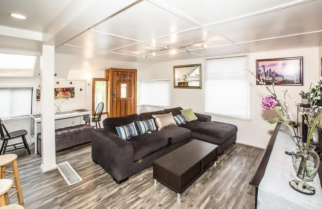 Greenlake Private Room-1