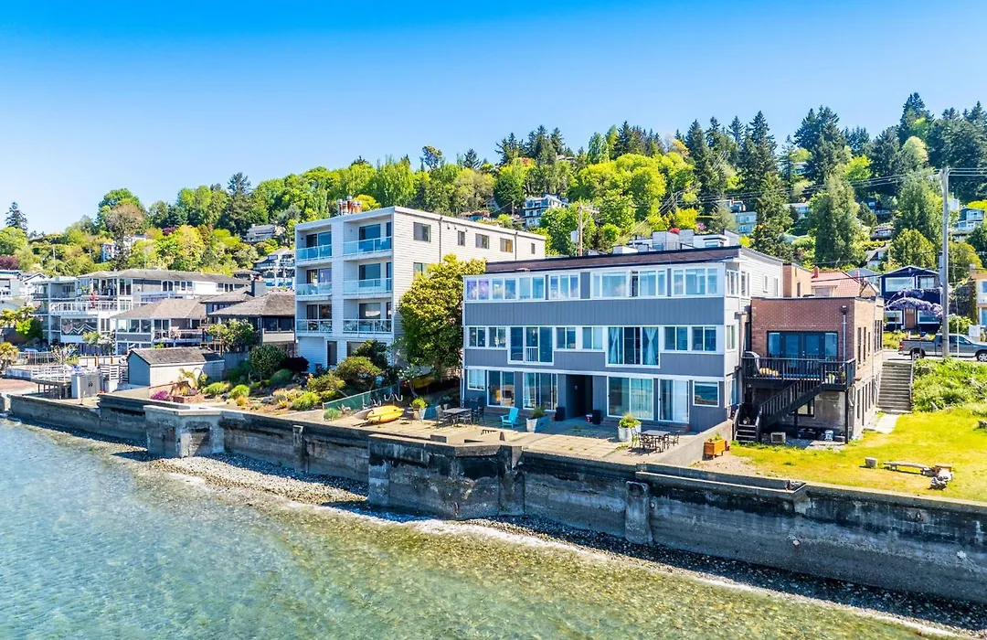 Waterfront Bliss, 2 Bedroom Apt Near Alki Beach-1