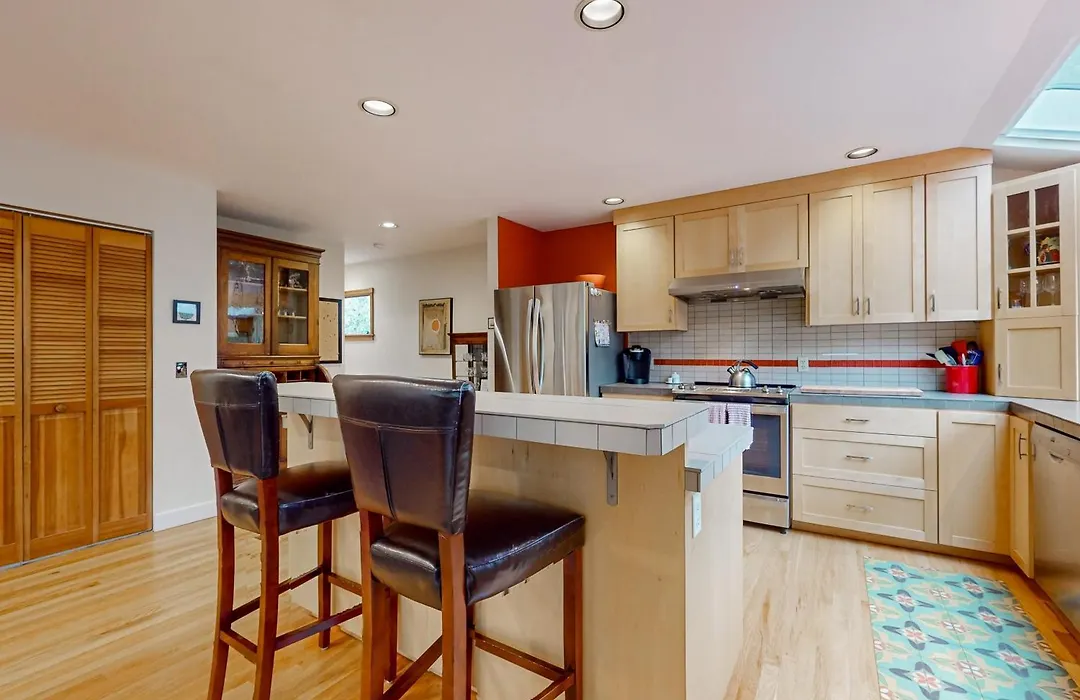Laurelhurst-1