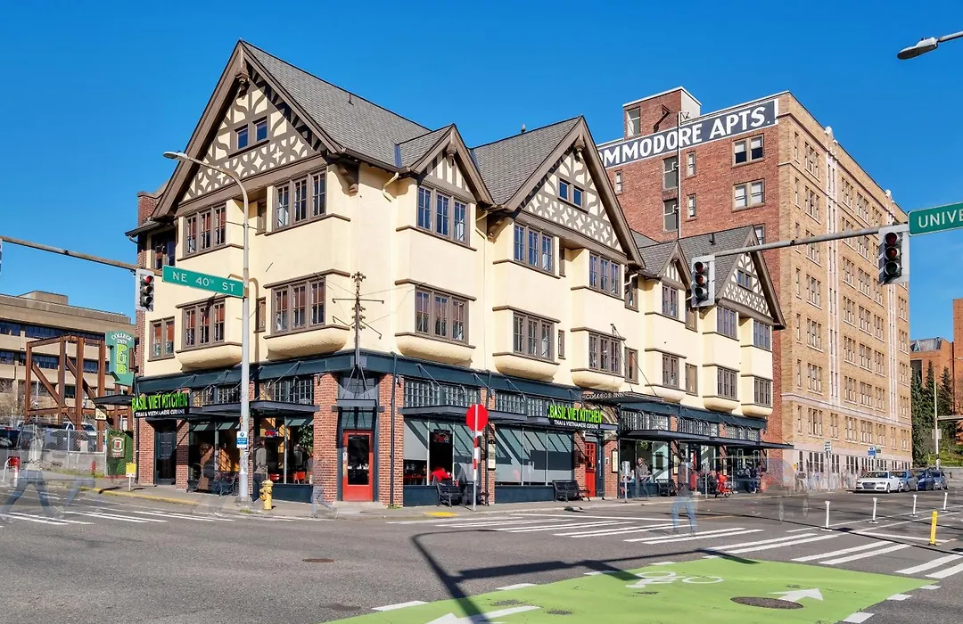 College Inn Hotel-1