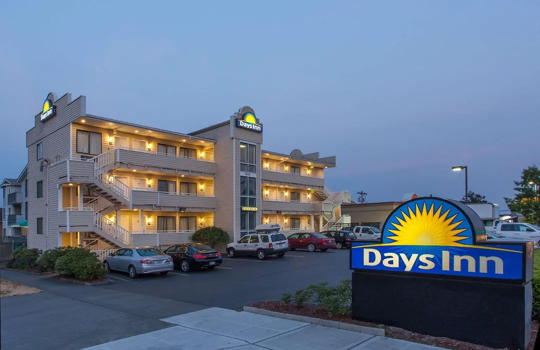 Days Inn By Wyndham Seattle North Of Downtown-1