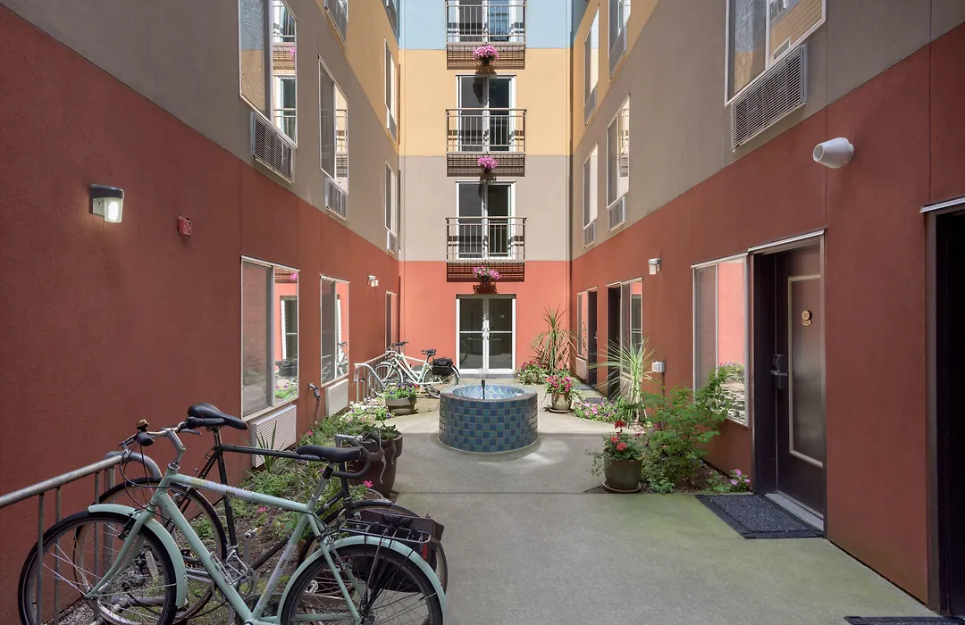 Belltown Inn-1