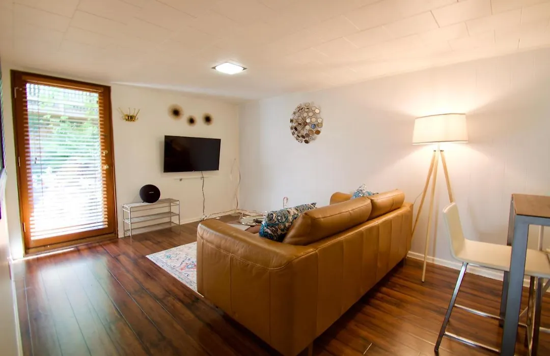 Hidden Greenlake Gem - Central Location-1