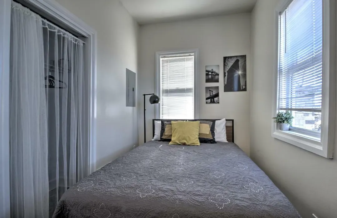 Bright 1 Bedroom In The Heart Of Capitol Hill - Apt C-1