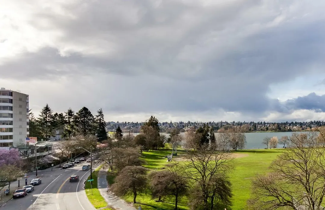Green Lake Awaits-1