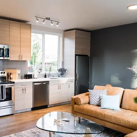 Sky Mark Lux 1 - Modern Elegance In Downtown Seattle-3
