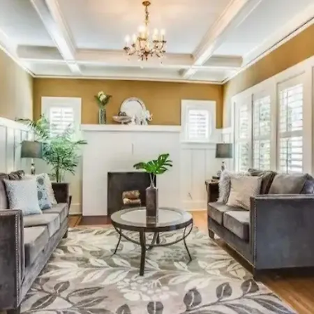 Montlake 7 Bedroom-2