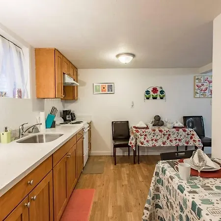 Lake Union 1 Bedroom Suite-2