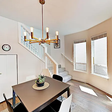 14Th Avenue Flat Unit A-3